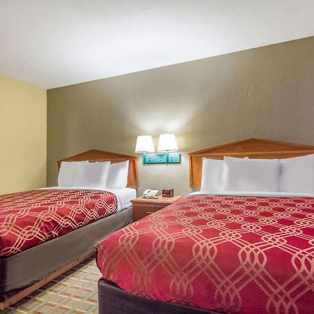 Econo Lodge Lansing - Leavenworth Dış mekan fotoğraf